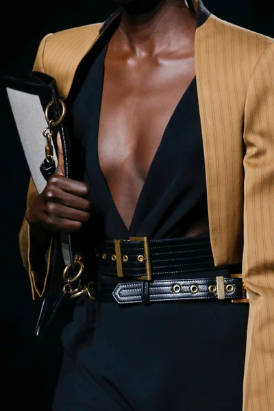 Look 52